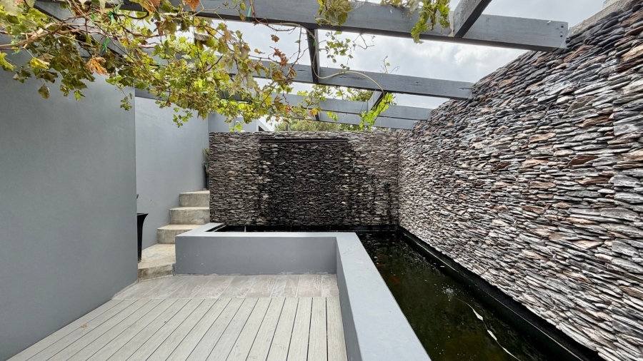 6 Bedroom Property for Sale in Fernwood Western Cape